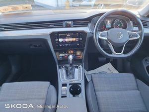 Volkswagen Passat 2.0 TDI 122HP Business DSG - Image 2