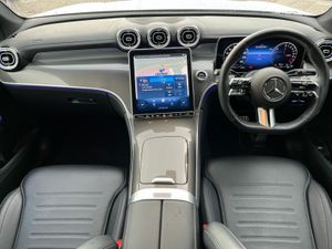 Mercedes-Benz GLC 300E AMG Line Advanced Plus 4Mat - Image 4
