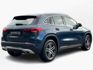 Mercedes-Benz GLA 250e Progressive PHEV Compact SU - Image 4