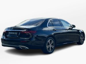 Mercedes-Benz E-Class E 200D Avantgarde Line Saloo - Image 4