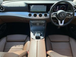 Mercedes-Benz E-Class E 220D Avantgarde Sports-Sty - Image 4