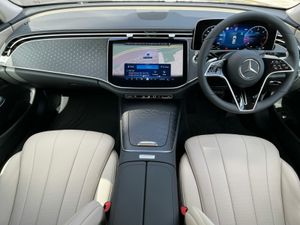 Mercedes-Benz E-Class E 220D Avantgarde Plus Saloo - Image 4