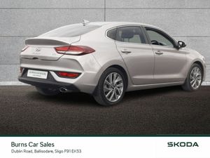 Hyundai i30 FastBack Diesel - Image 4