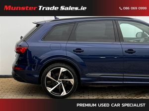 Audi Q7 S-Line - Image 4