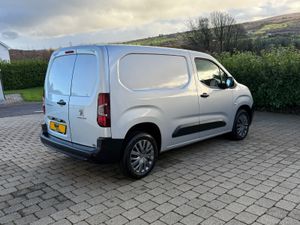 2022 (222Reg) Peugeot Partner Professional Premium - Image 4