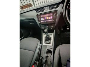 SKODA OCTAVIA AMBITION 2.0 TDI 115HP 5DR - Image 2