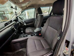 TOYOTA HILUX ACTIVE D-4D 4WD DCB - Image 3