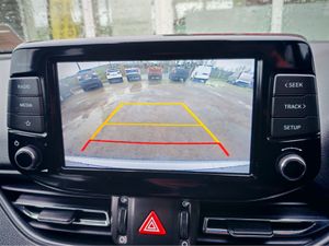 HYUNDAI I30 I 30 DELUXE 5DR PETROL - Image 4