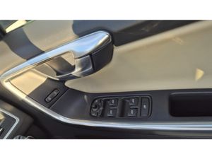 Volvo XC60 Automatic - Image 2