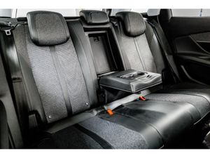 Peugeot 3008 Allure 1.5 Diesel 130HP - Image 4