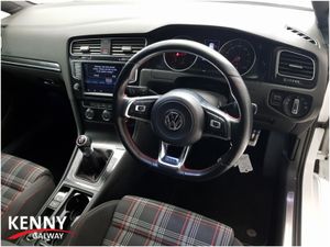 Volkswagen Golf GTI 2.0 TSI MANUAL 6SPEED FWD 220B - Image 2