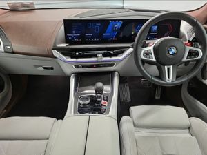 BMW XM 50e - Image 4