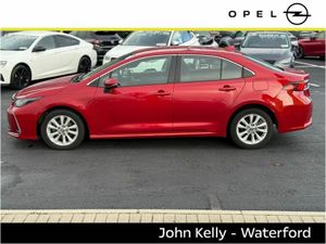 Toyota Corolla 1.8 Hybrid Luna Saloon - Image 3