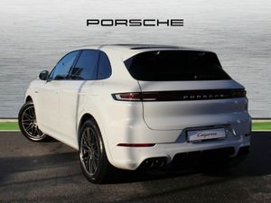 Porsche Cayenne e-Hybrid - Image 3