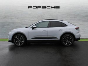 Porsche Macan 4 Electric - Image 4