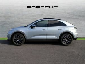 Porsche Macan 4 Electric - Image 4