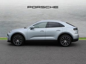 Porsche Macan 4 Electric - Image 4