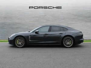 Porsche Panamera 4 E-Hybrid - Image 4