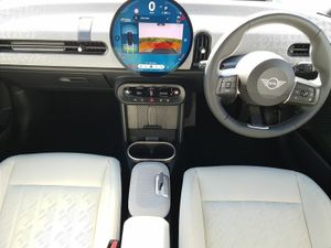 Mini Cooper Exclusive Level 1 - Image 4