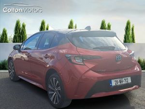 Toyota Corolla 1.8 Hybrid Luna Sport Hatchback - Image 3
