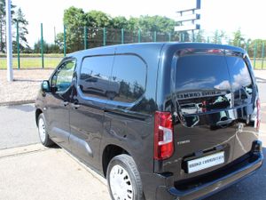 2022 Vauxhall Combo 2000 L1H1 Sportive - Image 3