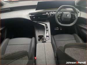 Peugeot 5008 1.2 Hybrid 136bhp Allure - Image 4