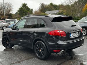 Porsche Cayenne 2012 - Image 4