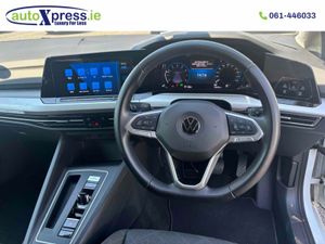 Volkswagen Golf 1.0 ETSI Automatic - Image 4