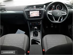Volkswagen Tiguan **1 OWNER**2.0 TDI LIFE MODEL - Image 2