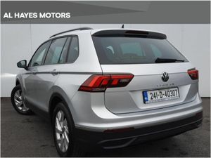 Volkswagen Tiguan ** LOW KM"S **LIFE EDITION**2.0 - Image 3