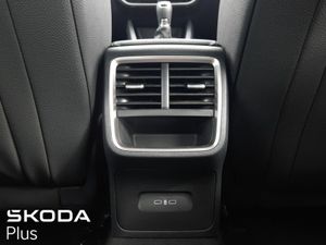 Skoda Octavia **TOP - SPEC**SELECTION PLUS 2.0TDI - Image 4