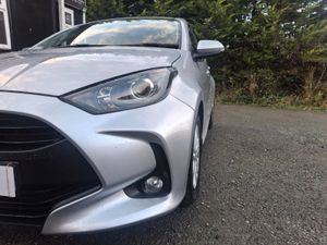 TOYOTA YARIS 1.0 LUNA - Image 2