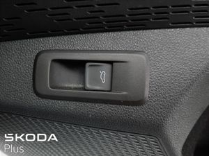 Skoda Octavia **VERY RARE STOCK**SELECTION BOX 2.0 - Image 3