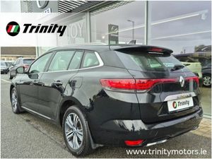 Renault Megane ** E TECH ** PHEV ** GREAT VALUE ** - Image 3