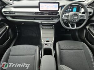 Jeep Avenger ** ALTITUDE 54KW 400KMS ** TRINITY MO - Image 2