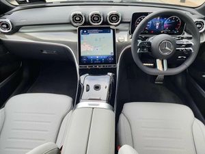 Mercedes-Benz C-Class C200d AMG LINE PLUS EDITION - Image 4