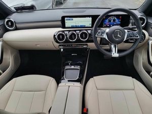 Mercedes-Benz A-Class A180d PROGRESSIVE AUTO *(NIG - Image 4