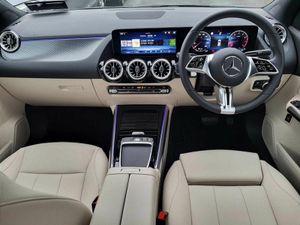 Mercedes-Benz GLA GLA180 PROGRESSIVE LINE PLUS AUT - Image 4