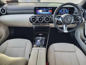 Mercedes-Benz A-Class A180d PROGRESSIVE AUTO - Image 4
