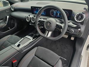 Mercedes-Benz CLA CLA180D  COUPE  AMG LINE,ADVANCE - Image 2