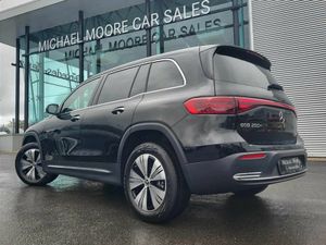 Mercedes-Benz EQB EQB250+ Progressive AUTO *(7 SEA - Image 3