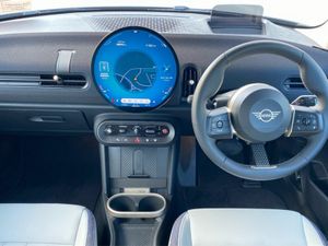 Mini Cooper Cooper Classic Auto - Image 4