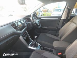 Volkswagen T-roc Hatchback Active - Image 2