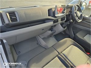 Volkswagen Crafter Cr35 Mwb Diesel Fwd Commerce - Image 3