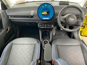 Mini Cooper Cooper E Classic - Image 4