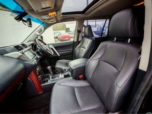 TOYOTA LANDCRUISER Prado - Image 3