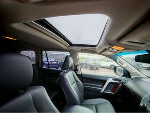 TOYOTA LANDCRUISER Prado - Image 2