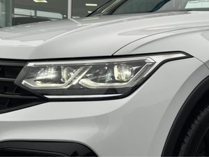 Volkswagen Tiguan R-LINE TDI 4MOTION DSG - Image 3