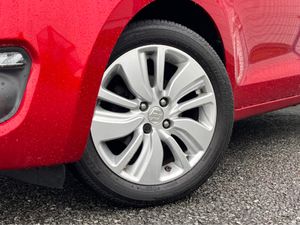Suzuki Swift 1.0 BOOSTERJET SZ-T 111P 111PS 5DR - Image 4