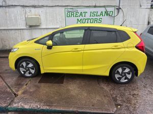 Honda Fit 1.5i Petrol Hybrid Automatic - Image 3